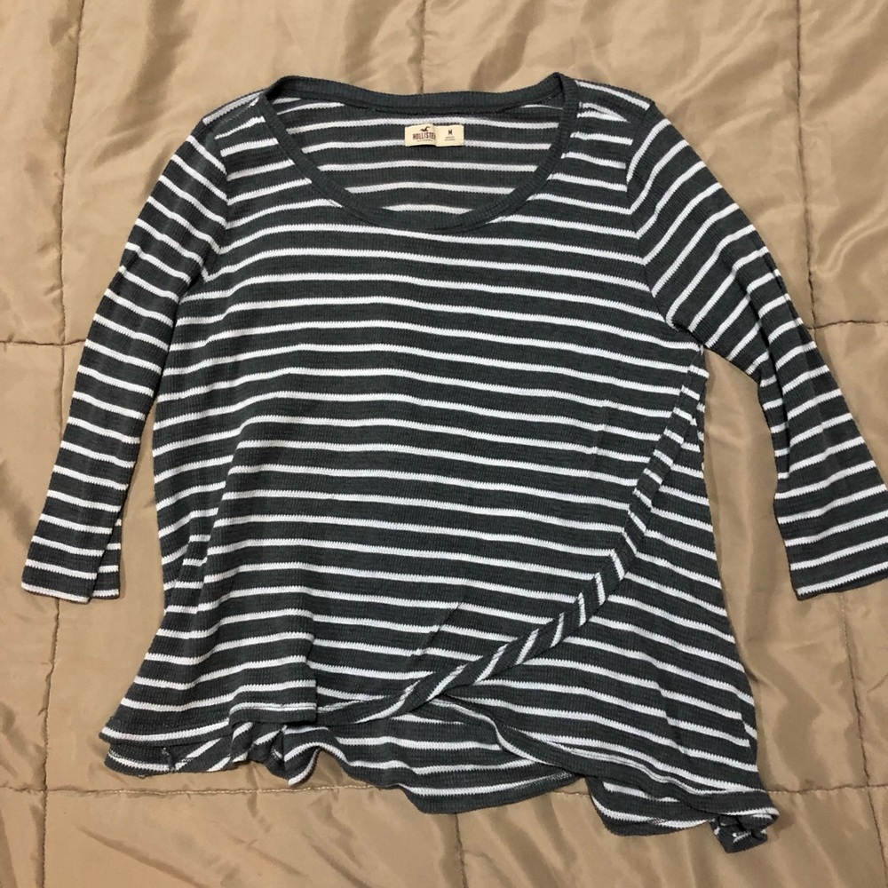 Hollister grey and white top